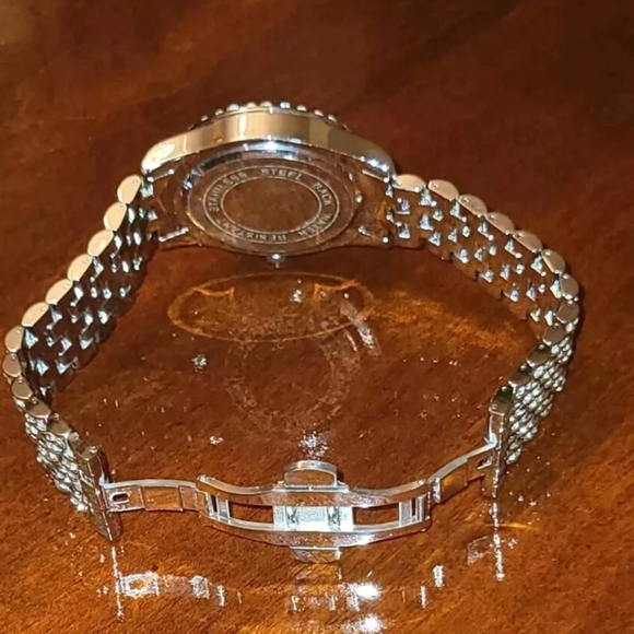 Mens Luxury Skeleton Style Date Display Simulated Diamond Quartz Movement Watch - Picture 7 of 9